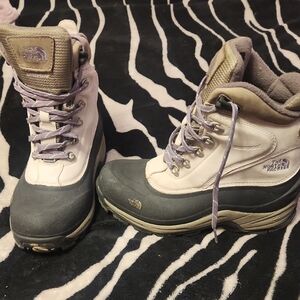 The North Face Women's Gray and White Waterproof Boots